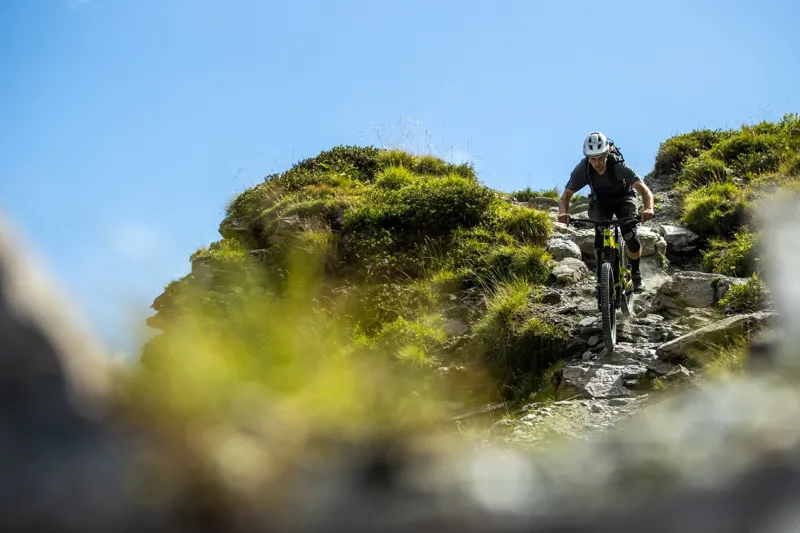 Santa Cruz Heckler Mx S Electric Mountain Bike 2022 Carbon-3